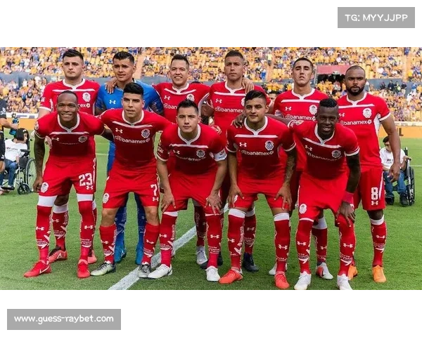 莱比锡红牛主场迎战拜仁慕尼黑，15分差距下的榜首之争